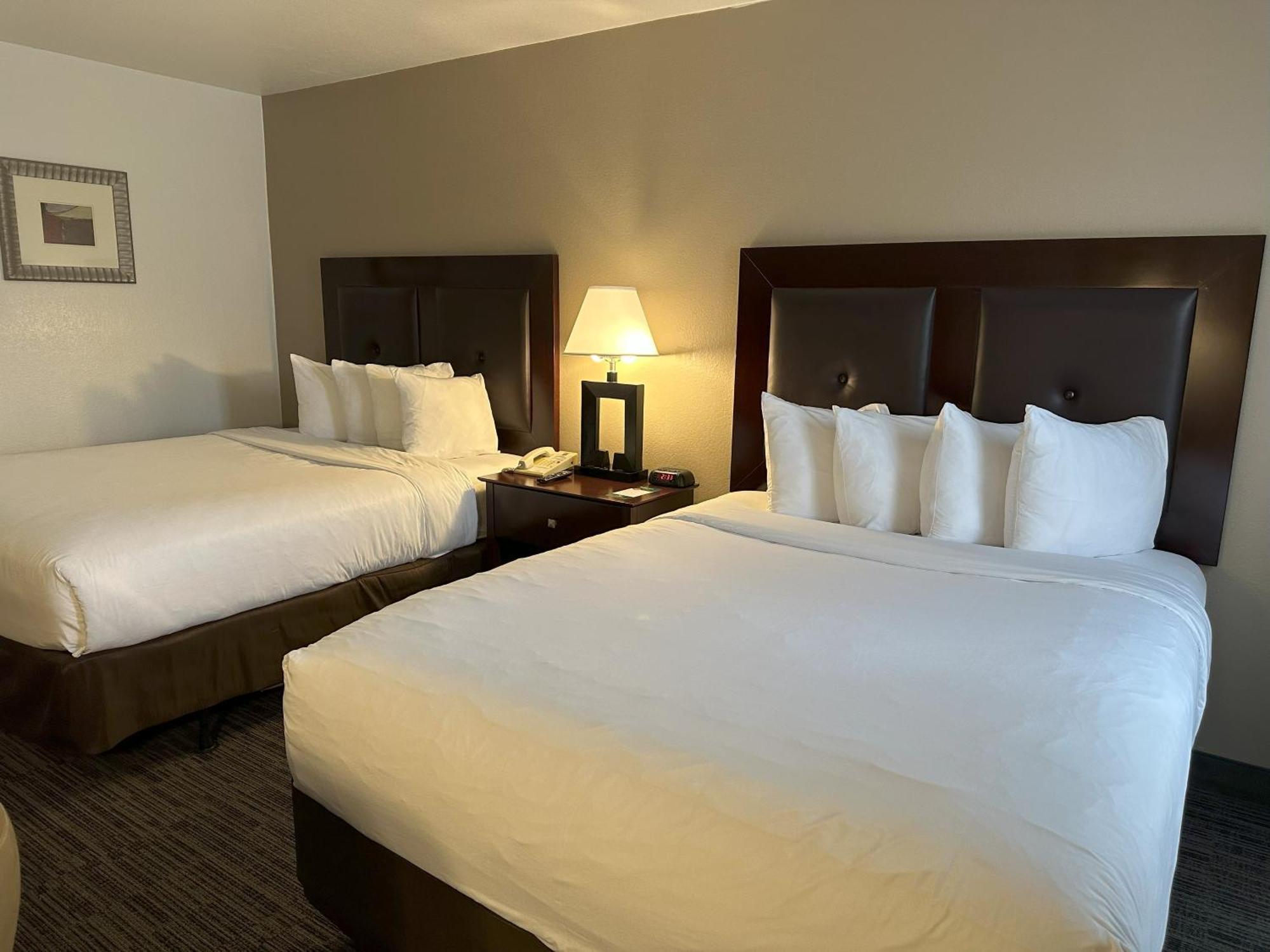 Quality Inn & Suites Евърет Екстериор снимка