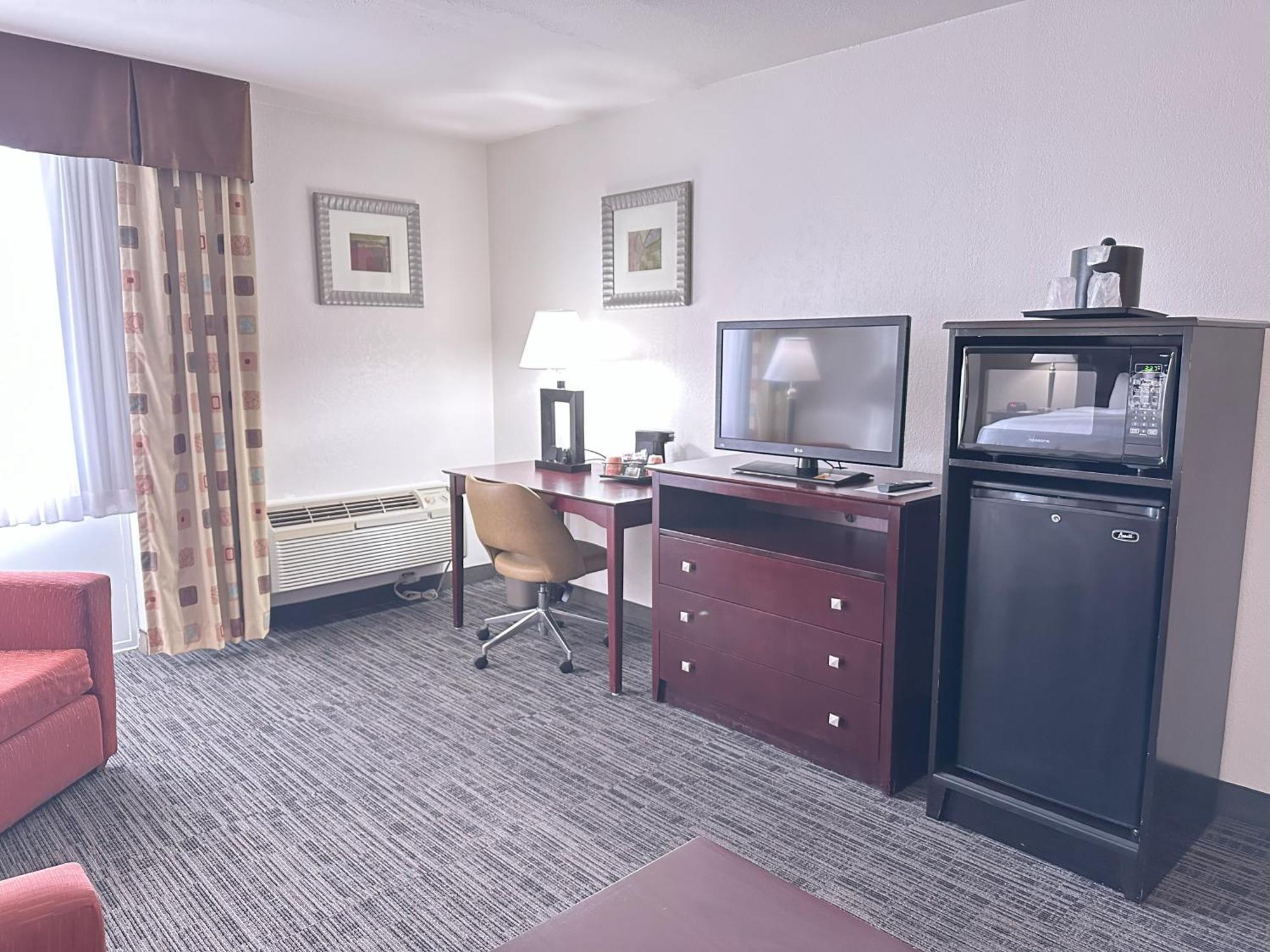 Quality Inn & Suites Евърет Екстериор снимка