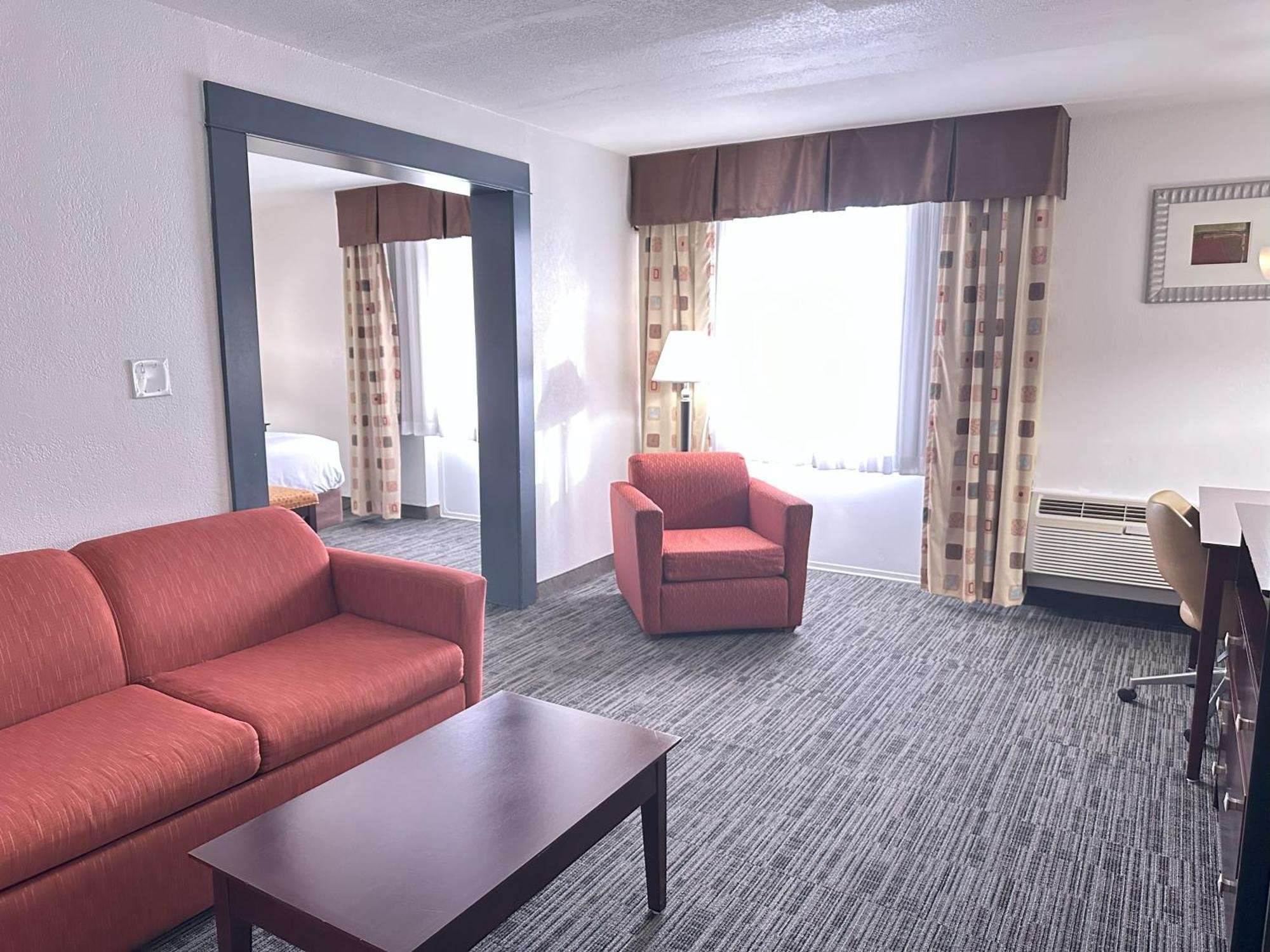 Quality Inn & Suites Евърет Екстериор снимка